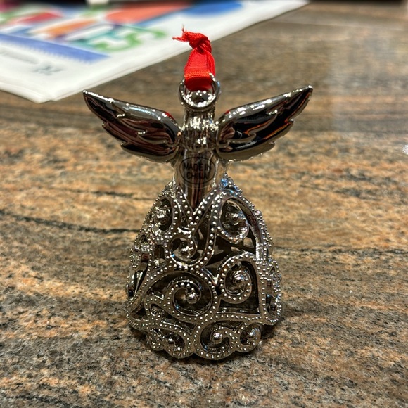 Lenox Metal Silver Tone Angel of Peace Ornament 3" - Picture 4 of 5